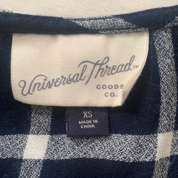 Universal Thread top - Picture 3 of 3